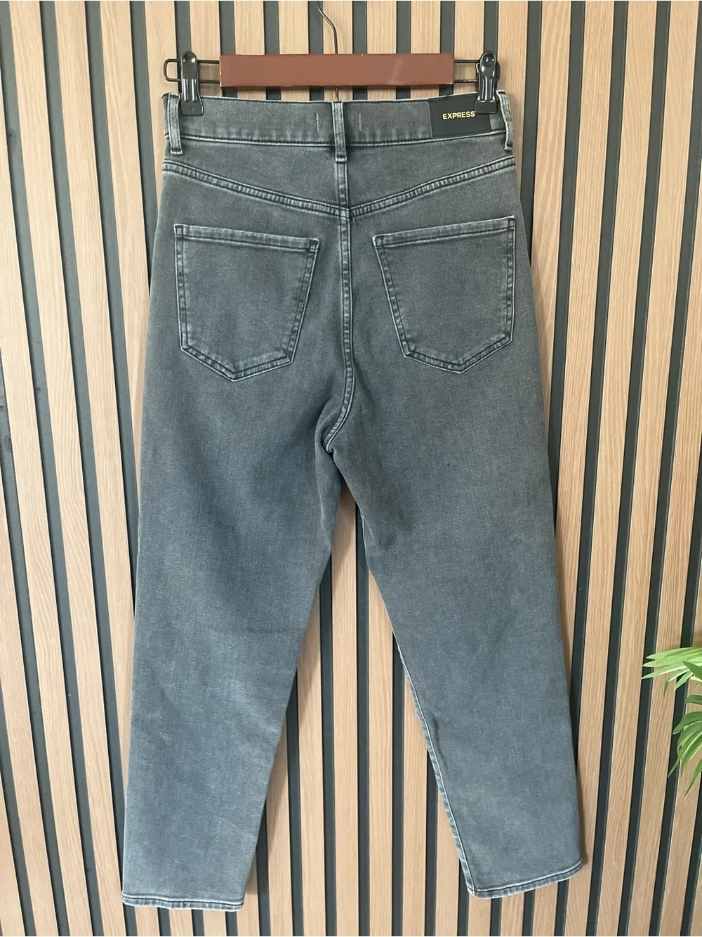 Express Super High Rise Mom Jean in Faded Black. Crop Raw Step Hem. Distressed 2